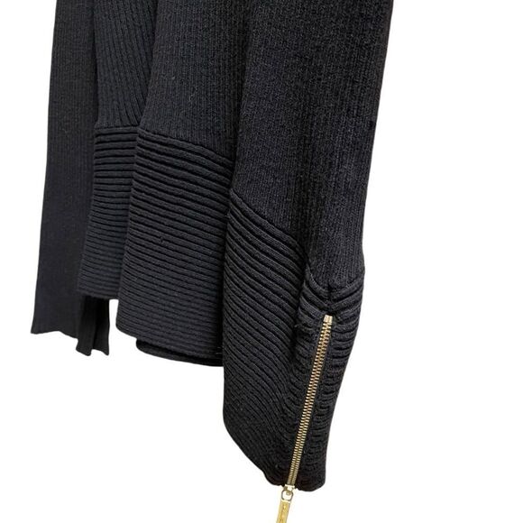 🌟70% OFF🌟Michael Kors Uneven One Side Zip Black Sweater - Picture 4 of 5